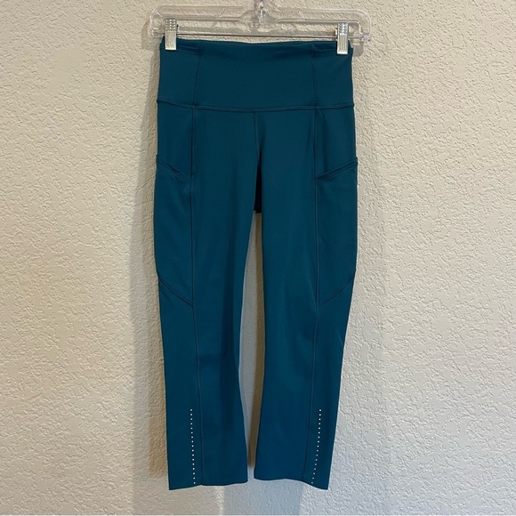 Lululemon Fast & Free Crop II *Nulux 19” in Dark Uniform Blue - Picture 6 of 8